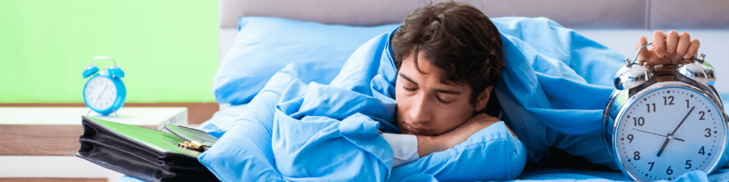 employee-in-the-bedroom-being-late-for-his-job-in-time-managemen