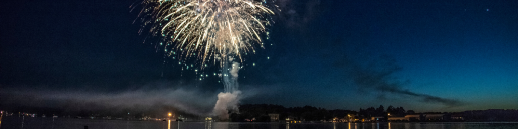firework explosion night photogtraphy