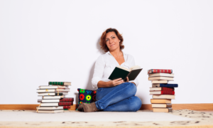 woman-reading-books