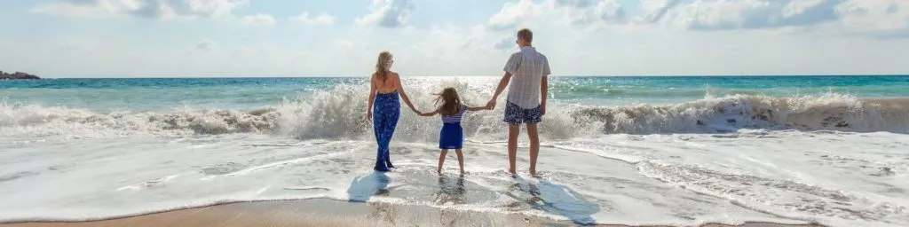 beach-family-fun-leisure-ocean-relaxation-sand