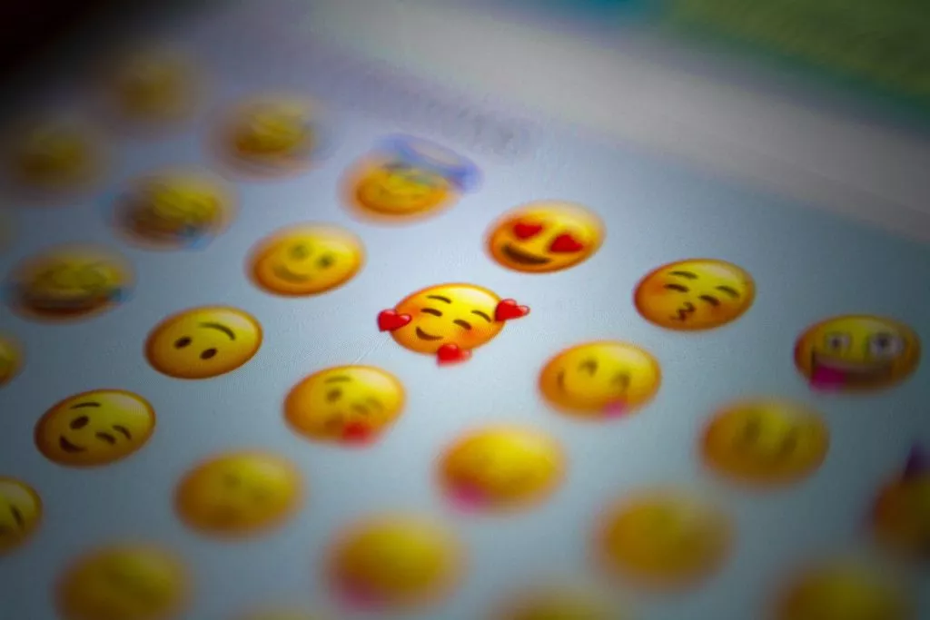 emojis for sms mailing messages